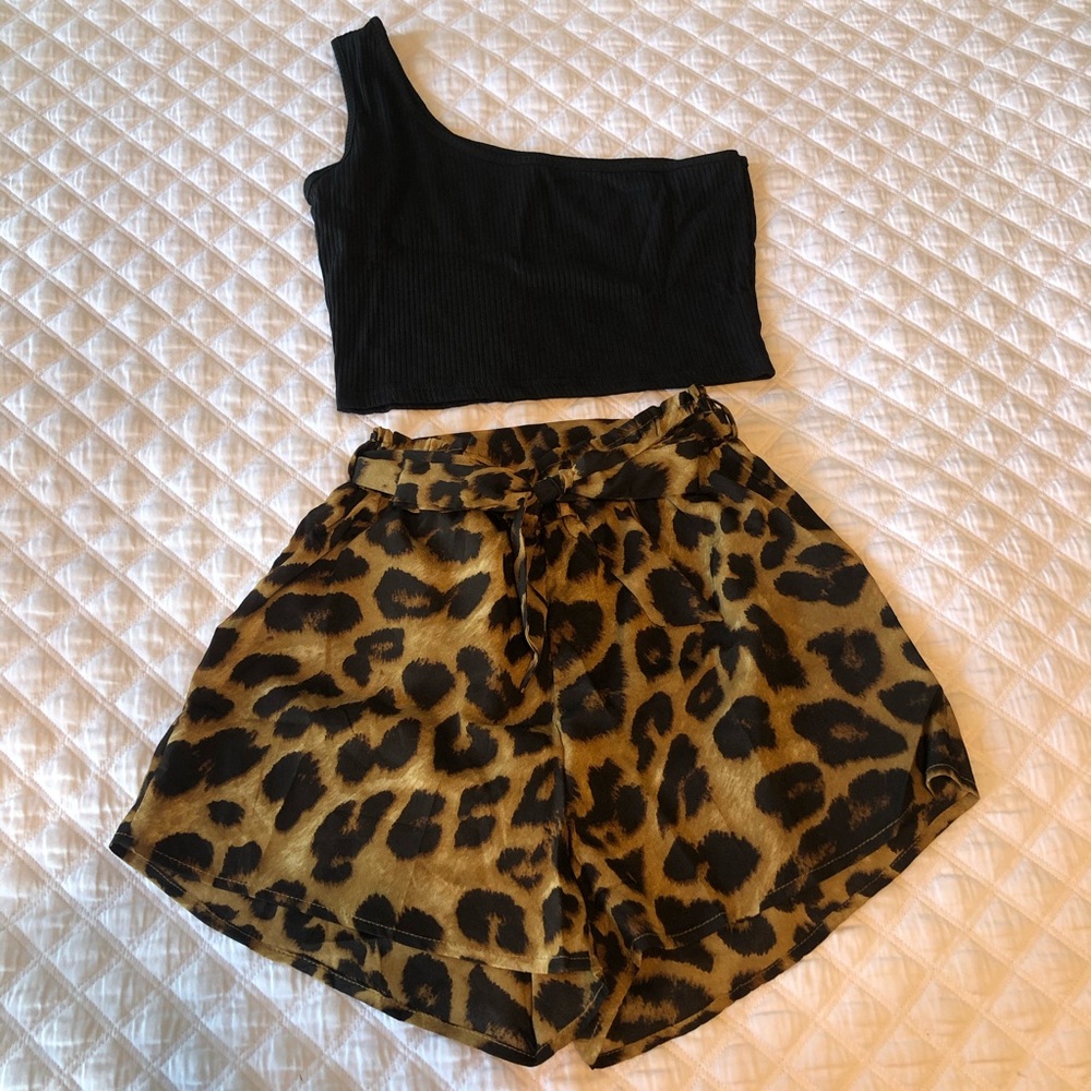 Cheetah shorts set